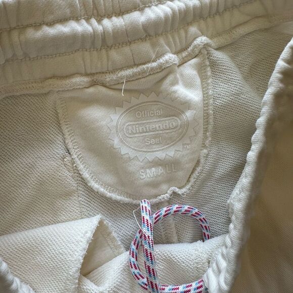 Nintendo Princess Peach Cream Joggers - Picture 4 of 6